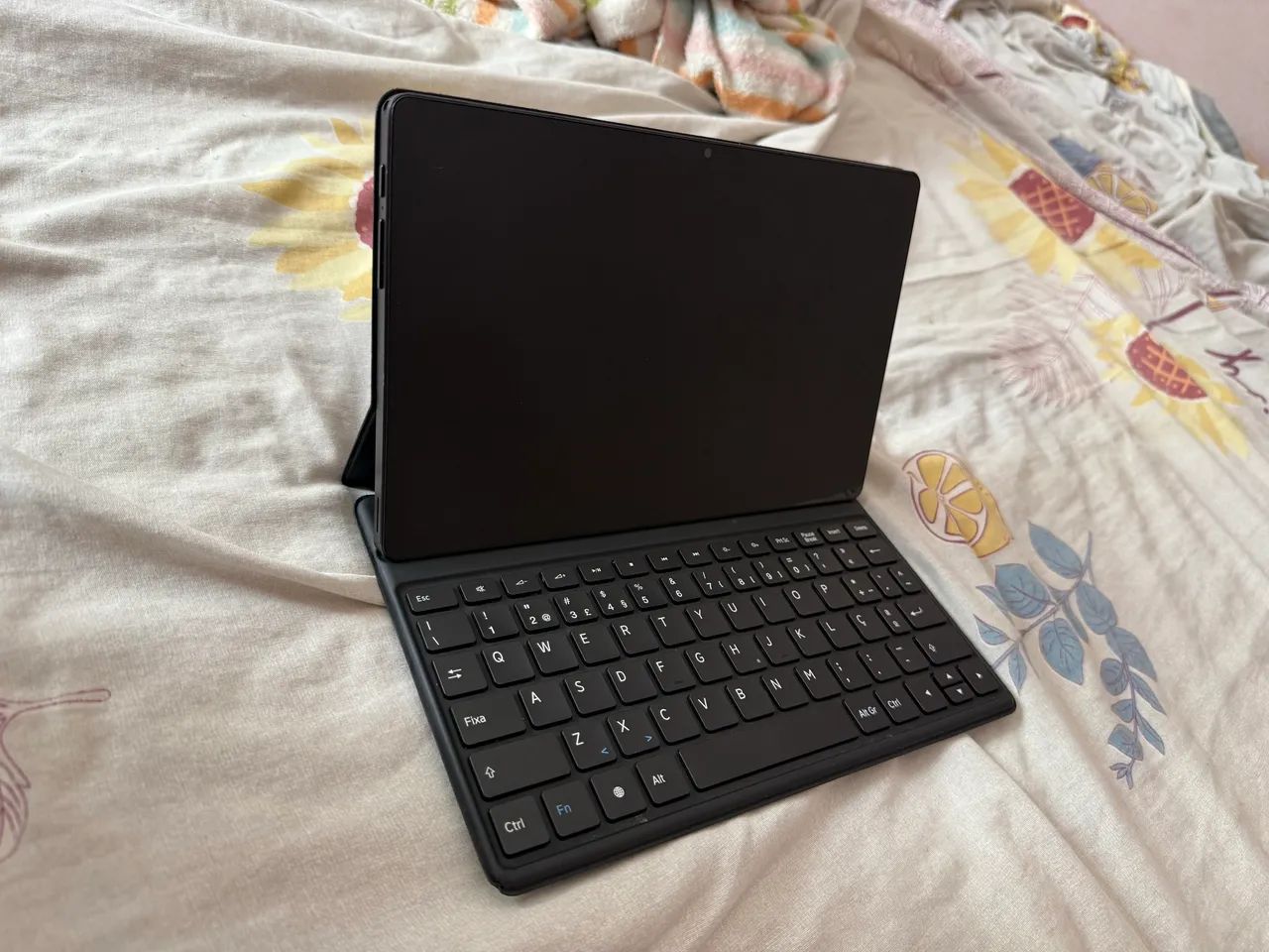 Vende-se tablete novo, com teclado de conexão inteligente. - Foto 4