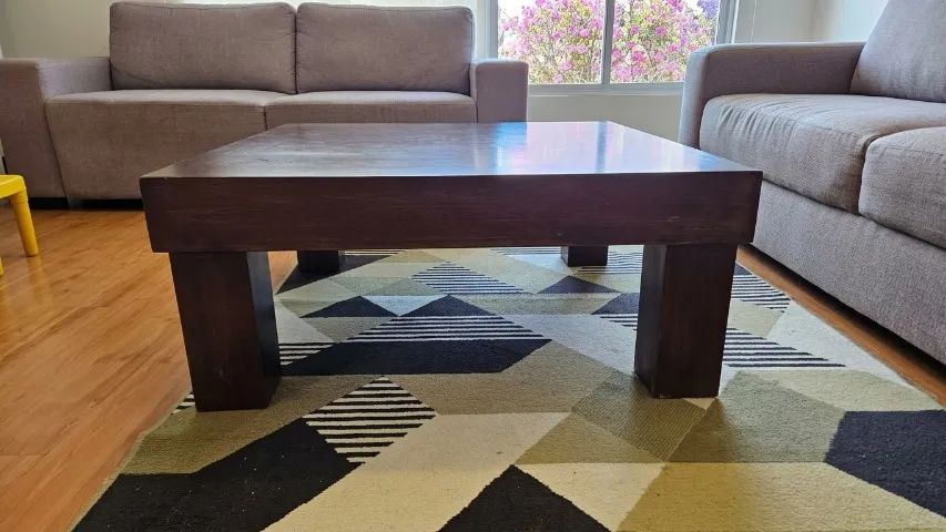 Mesa de centro em madeira maciça com acabamento em mdf - Foto 2