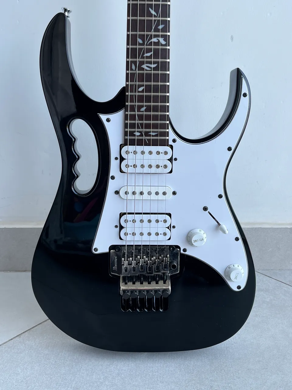 Guitarra Ibanez Steve Vai JEM Jr 555 BK Coreia 1996 - Instrumentos