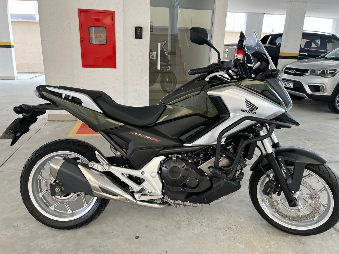 Vendo moto NC750 - Foto 3