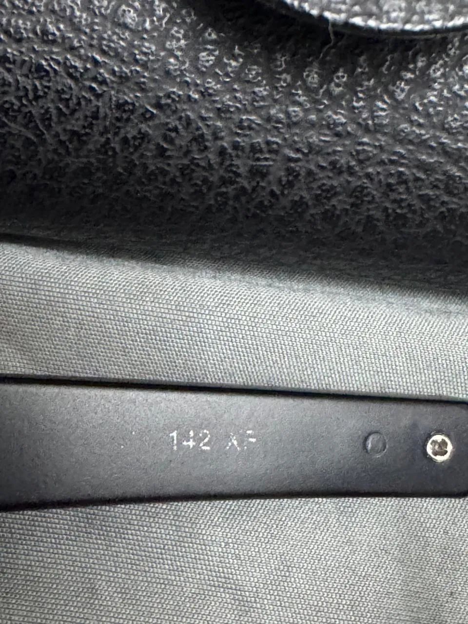 Óculos de sol Ray-Ban modelo scuderia 142. - Foto 2