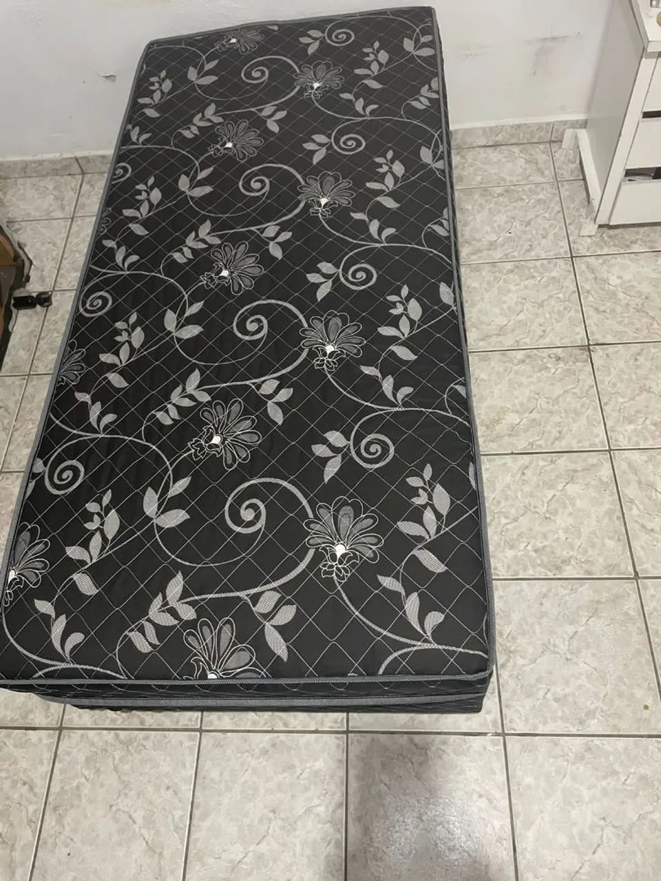 Cama solteiro com colchão  - Foto 2