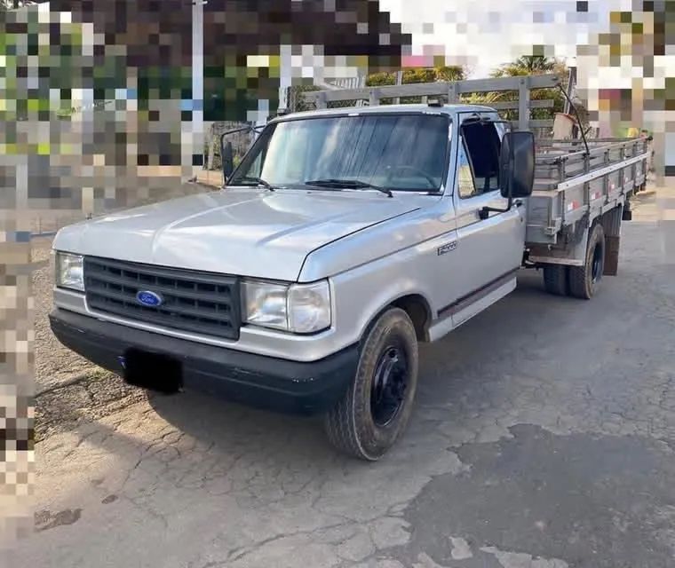 F4-000