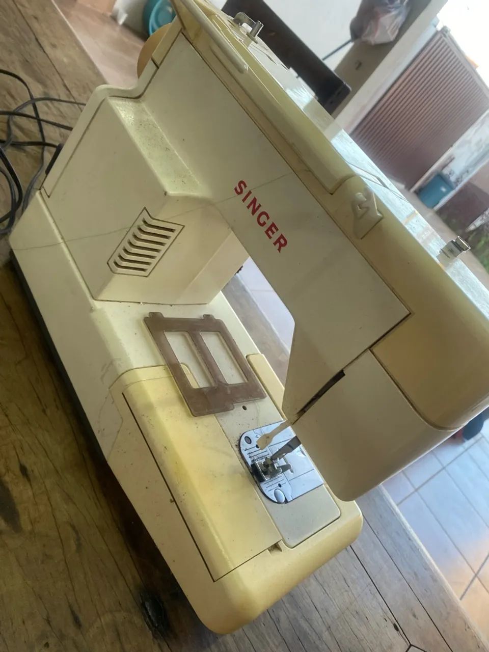 Máquina de costura antiga singer - Foto 2