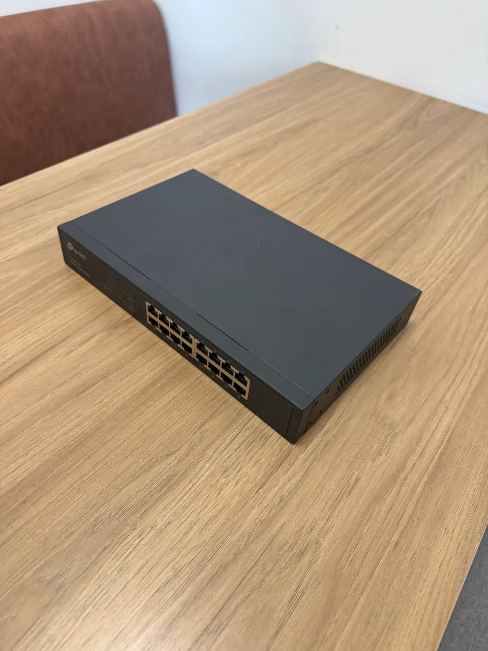 Switch TP-Link TL-SG1016D - Foto 2