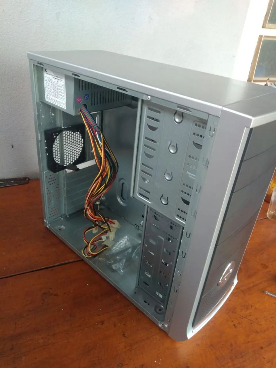 Gabinete para Desktop 
