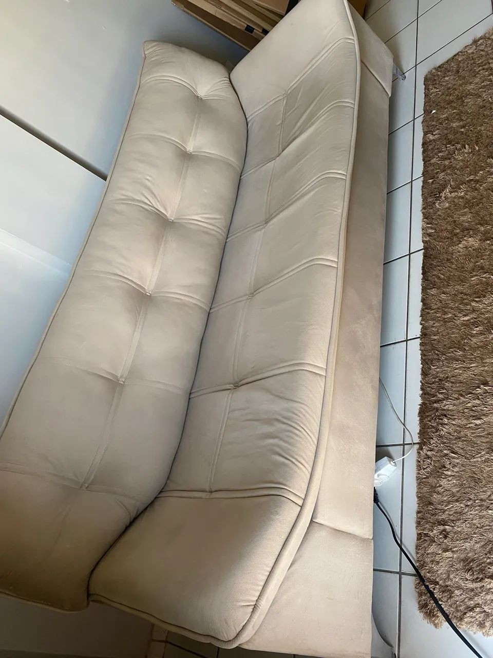 Vendo lindo sofá de 3 lugares 