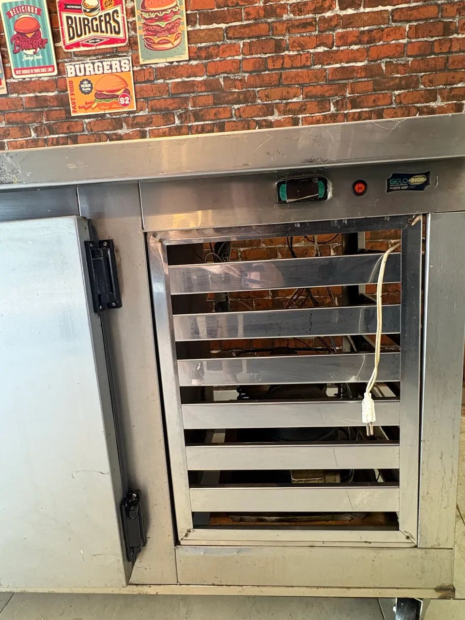 Bancada Refrigerada Inox 2,50m - 3 Portas - Funcionando - Foto 5