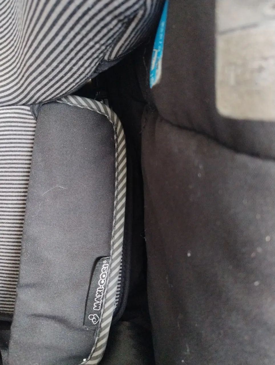 Cadeira de carro  maxi cosi. Com sistema isofis  - Foto 2