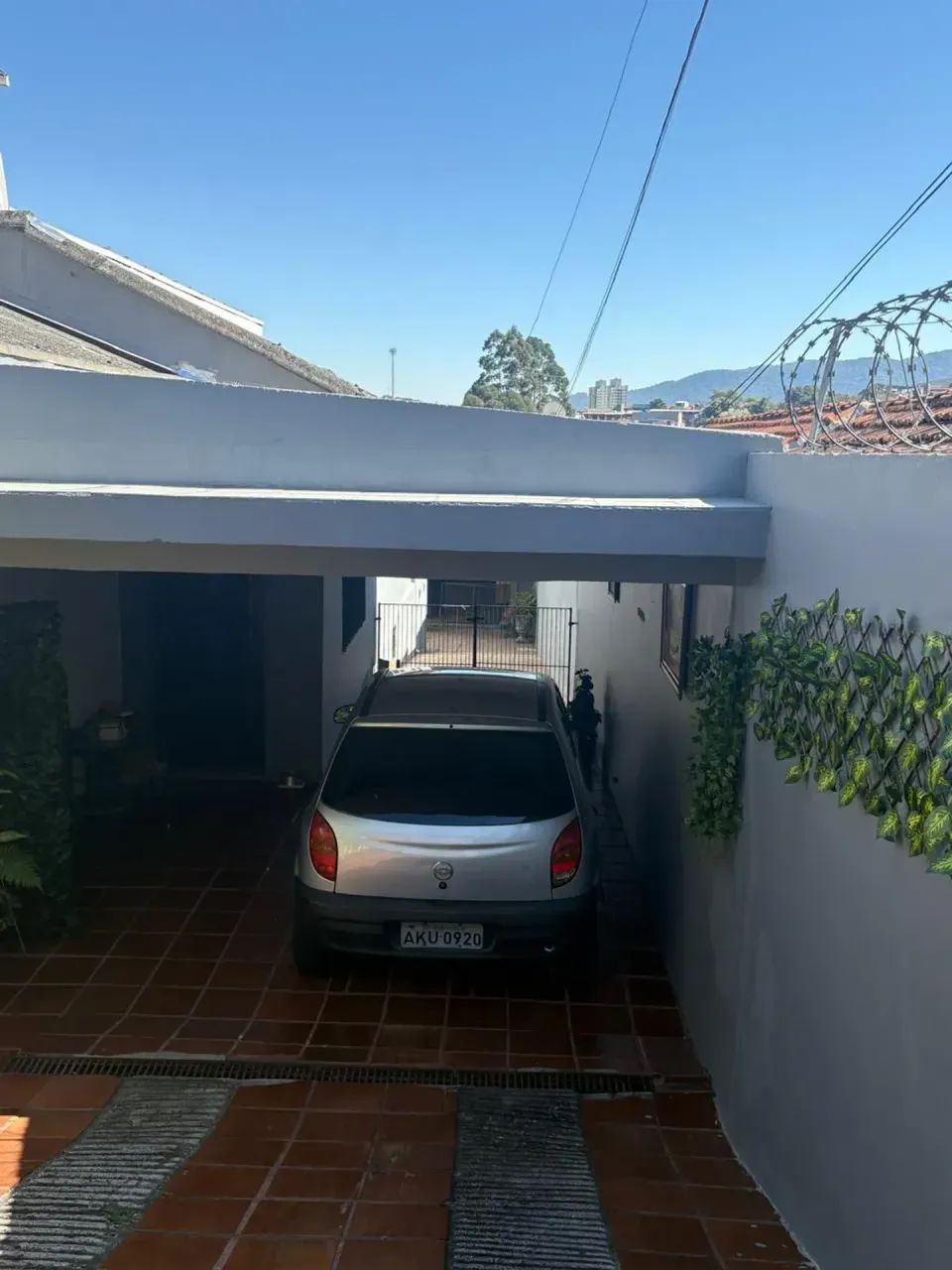 Casa Ampla com Edicula e Vaga para 6 carros - Foto 3