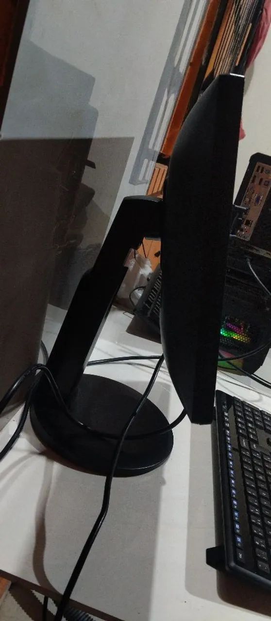 Monitor LG 21,5" IPS FULLHD, Base ajustável, Ótimo estado - Foto 5