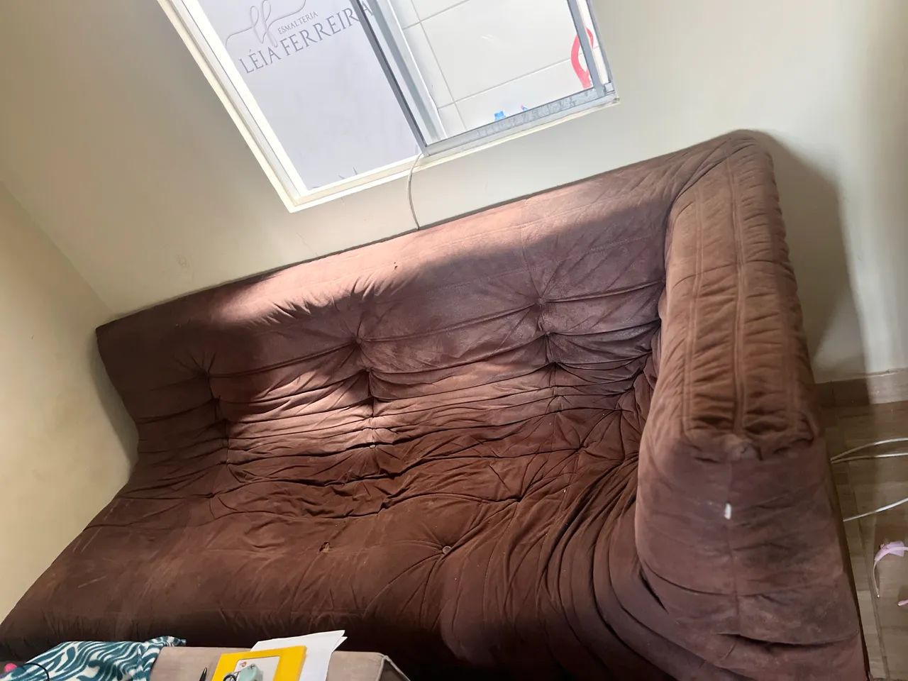 Vende-se Kit de 3 sofás de couro marrom - Foto 4