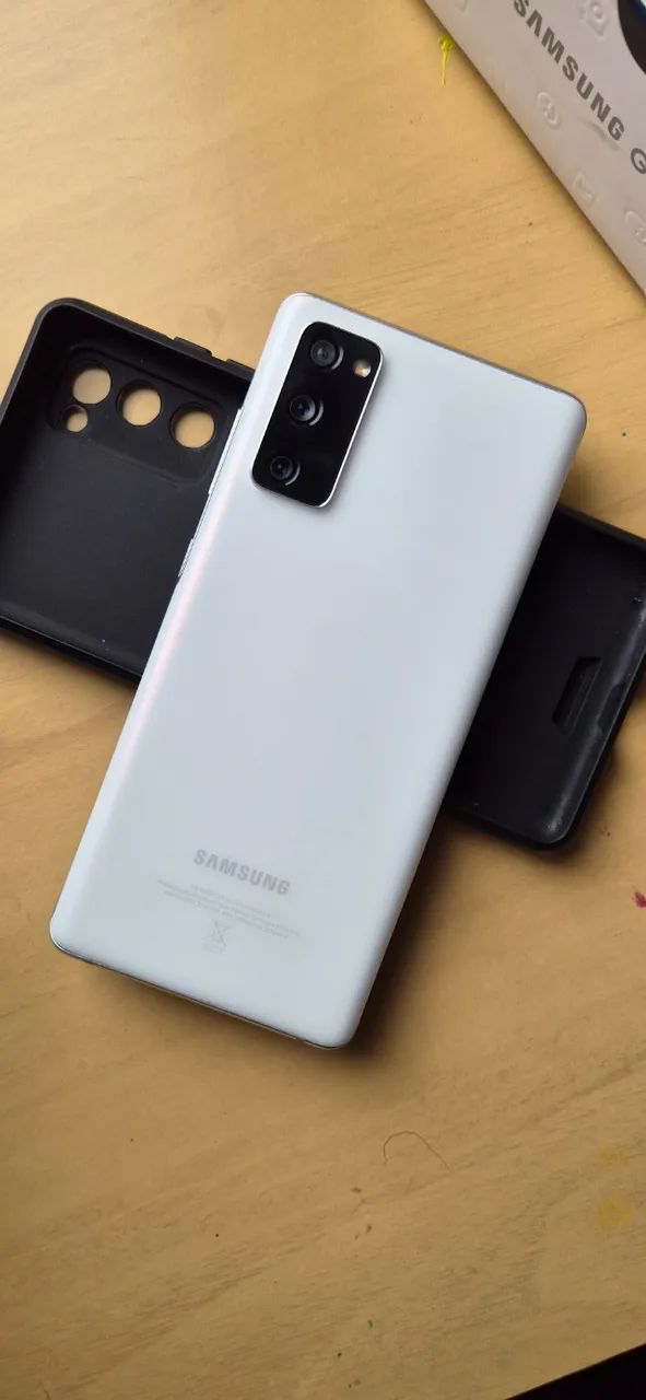 Samsung Galaxy S20fe - Foto 2