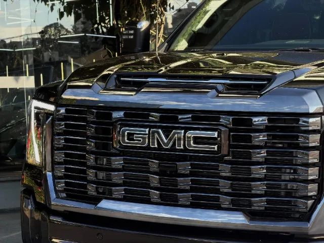 GMC Sierra Denali 6.6 V8 Automático 2024 - Foto 3
