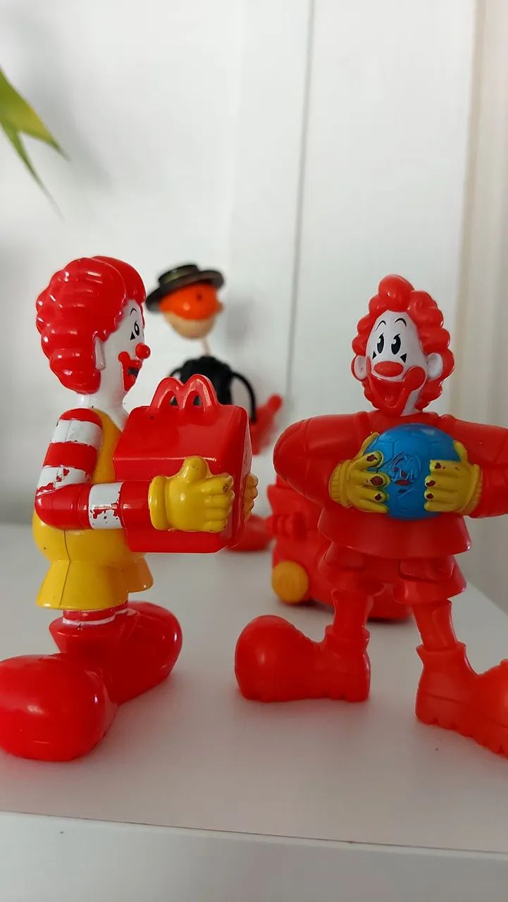 Bonecos  Usados Mc Donalds  ( lote com 5 bonecos) - Foto 4