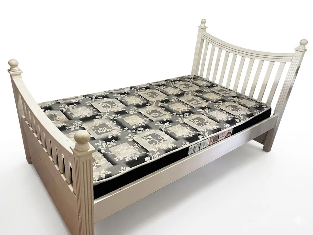 Cama solteiro Tok Stok com colchão  - Foto 2