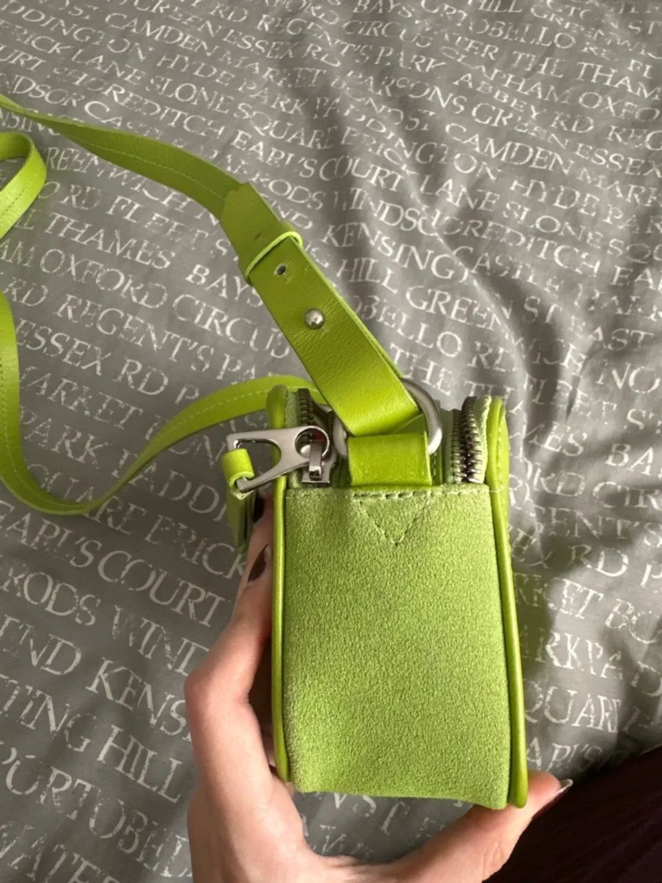 Bolsa verde limão SCHUTZ ORIGINAL - Foto 2
