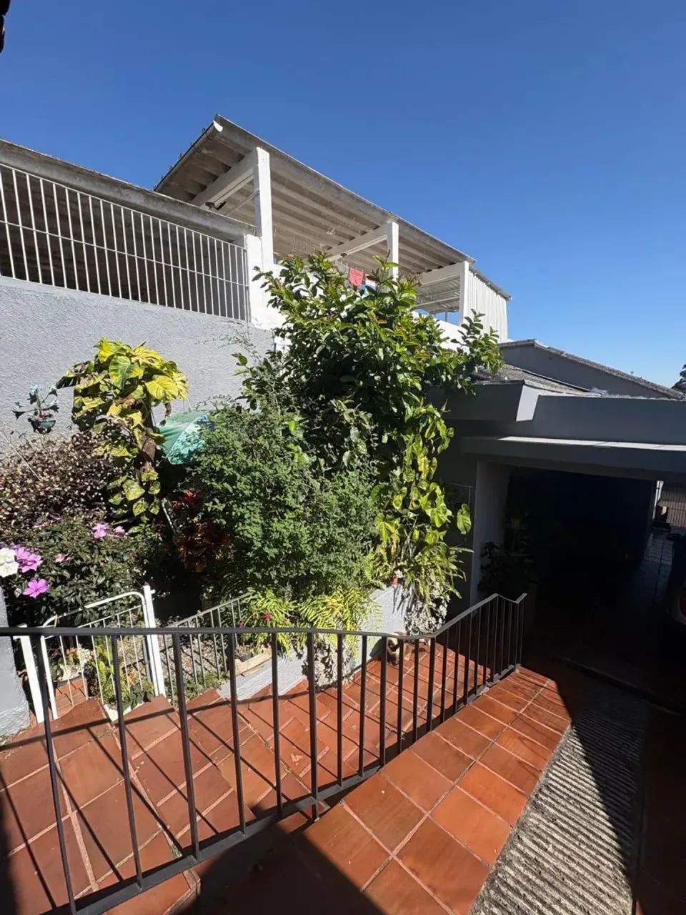 Casa Ampla com Edicula e Vaga para 6 carros - Foto 5