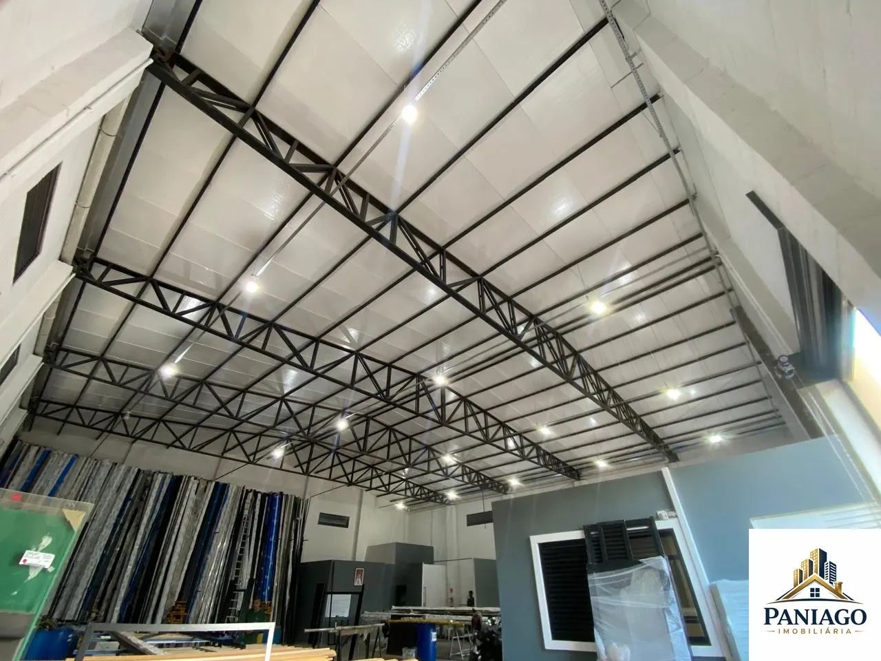 Barracão 430 m², pé direito alto, energia solar - Parque Geórgia, Cuiabá/MT - Foto 4