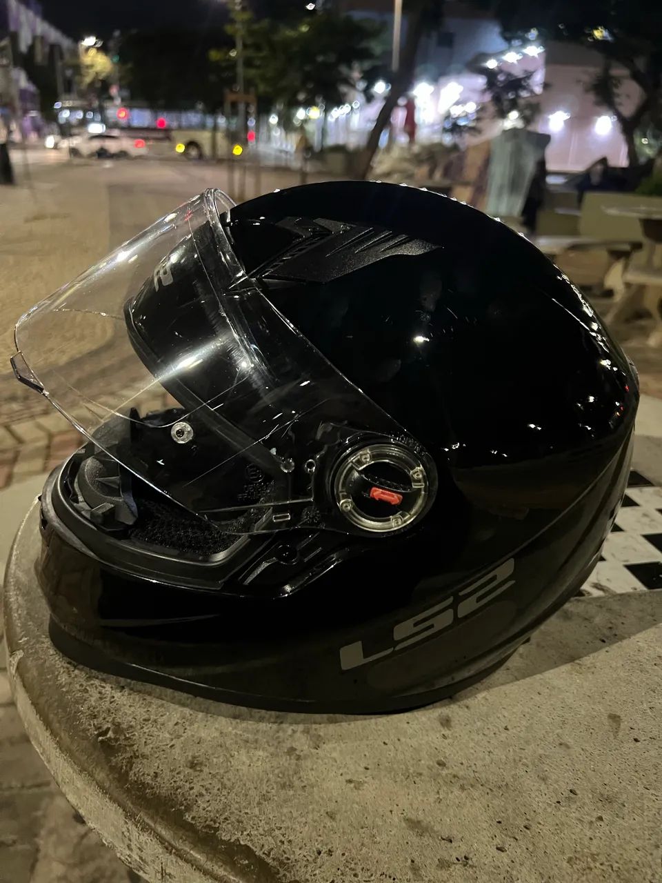 Capacete ls2 praticamente novo  - Foto 2