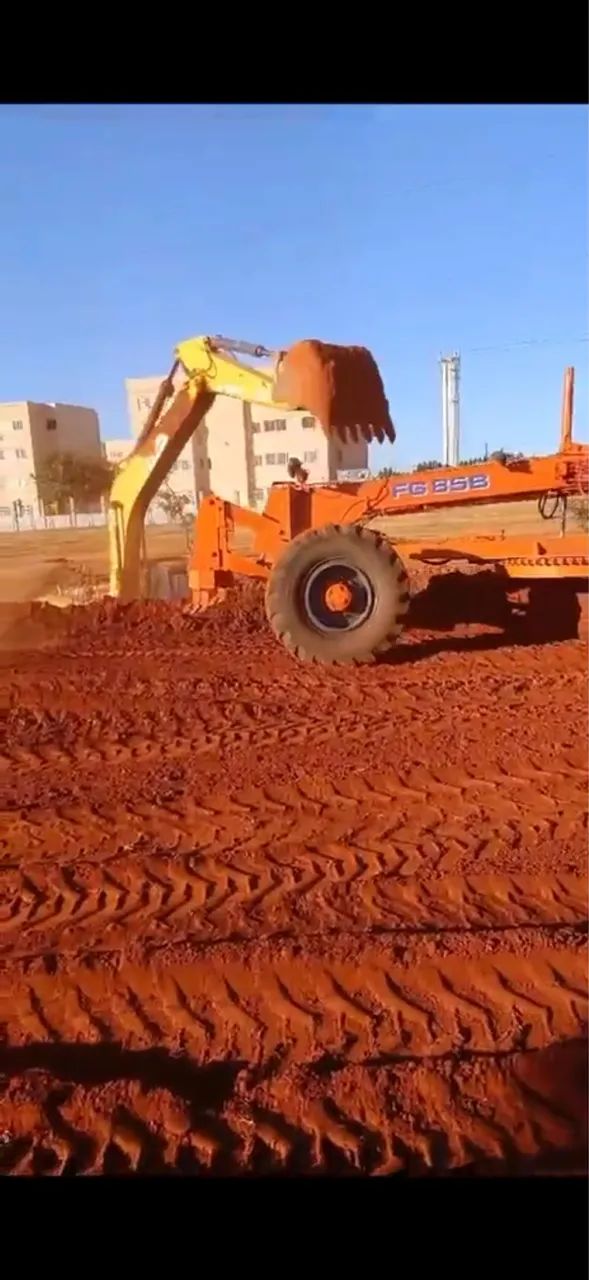 Motoniveladora Fiatallis FG 85B - Foto 2