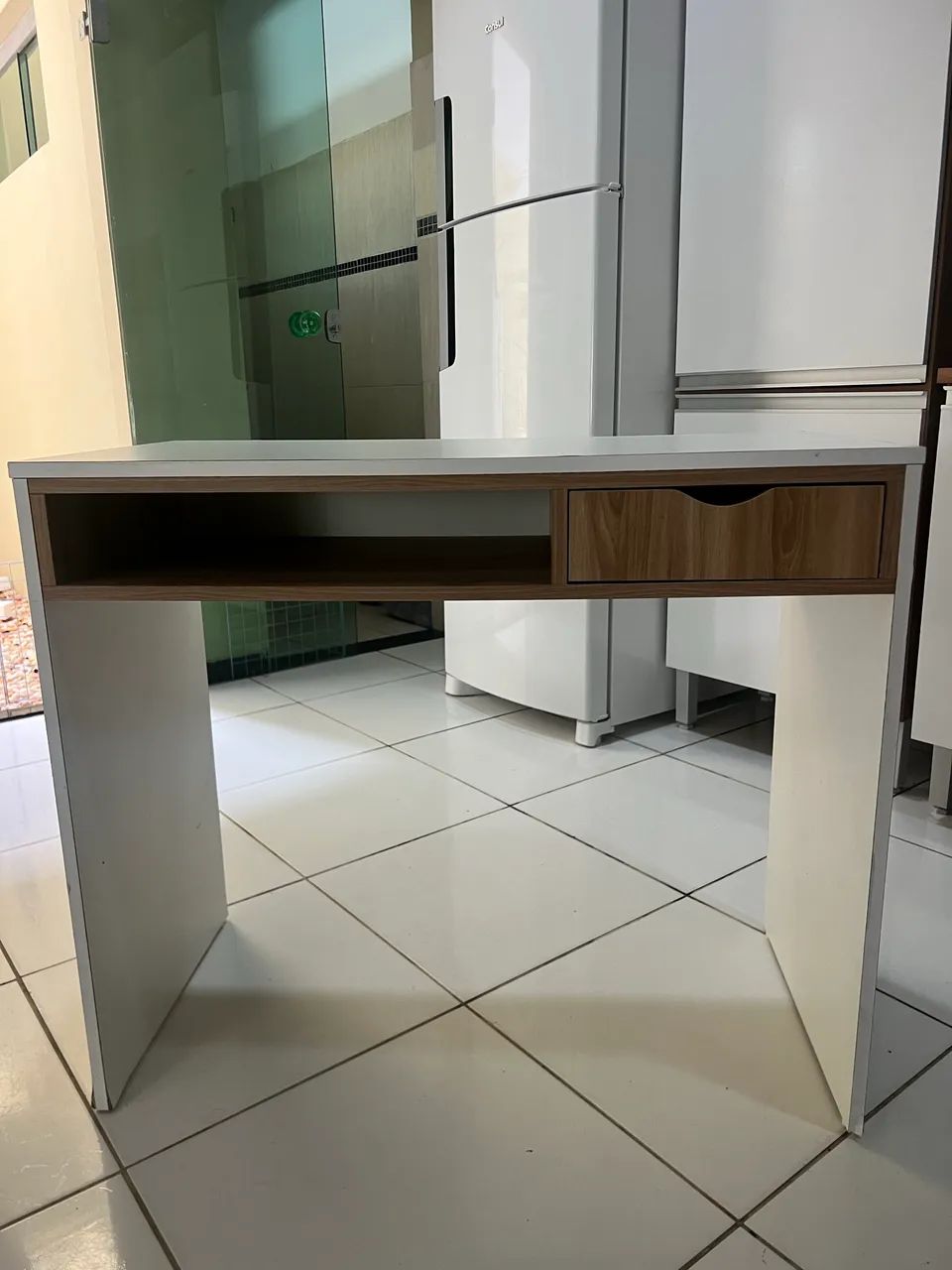 Escrivaninha/ mesinha  - Foto 2