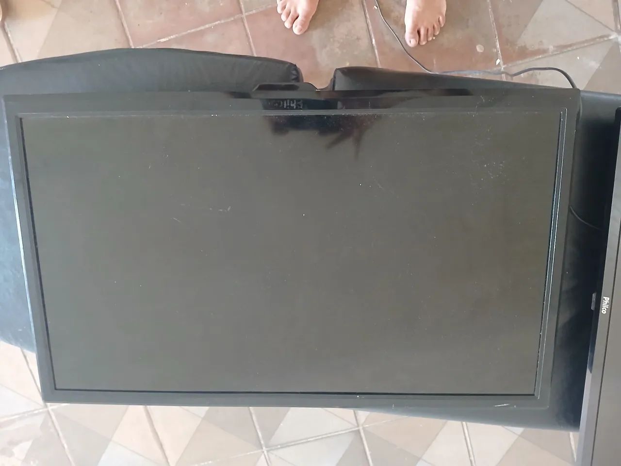 Vendo tv 32 polegadas nao é smart - Foto 2
