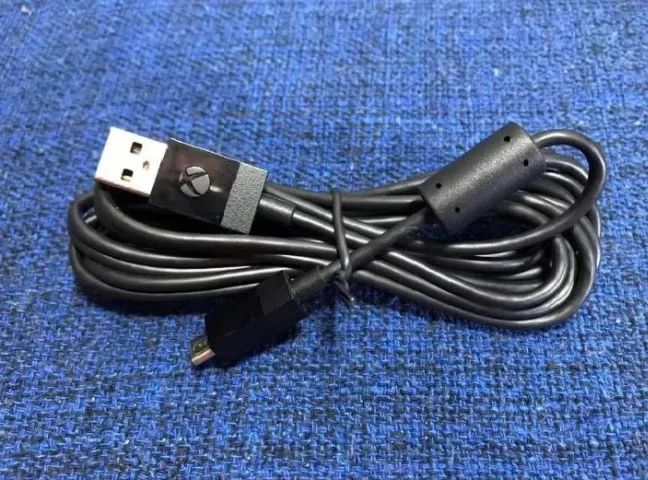 Cabo USB Xbox One Original Microsoft - Com LED (Para Controle / PC) - Foto 2