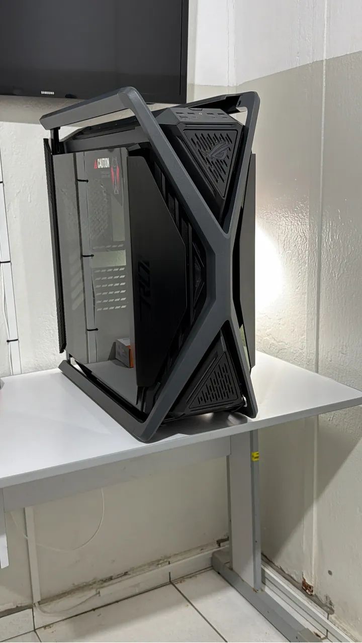 Asus Rog Hyperion 