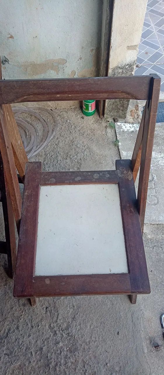 4 cadeiras de madeira sucupira colonial - Foto 5