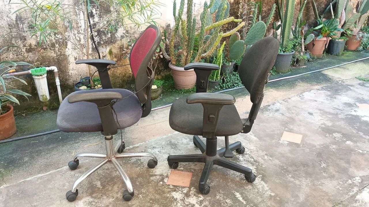 Cadeiras de escritório com rodinhas e apóia braços - Foto 2