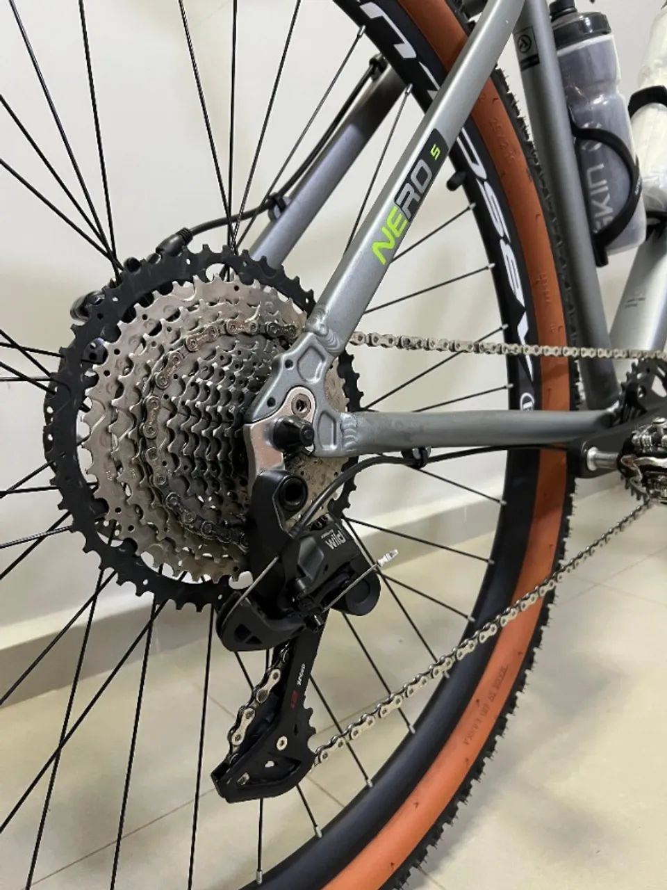 Bicicleta aro 29 Absolut NERO 5 + Itens - Foto 4