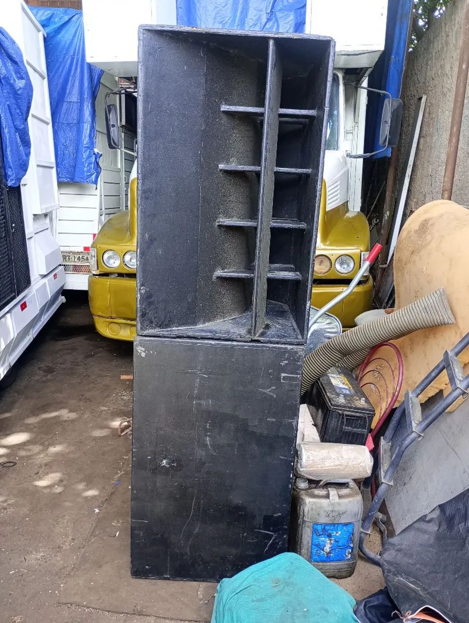 Vendo 4 Caixas Sub de 15" falantes duplos.