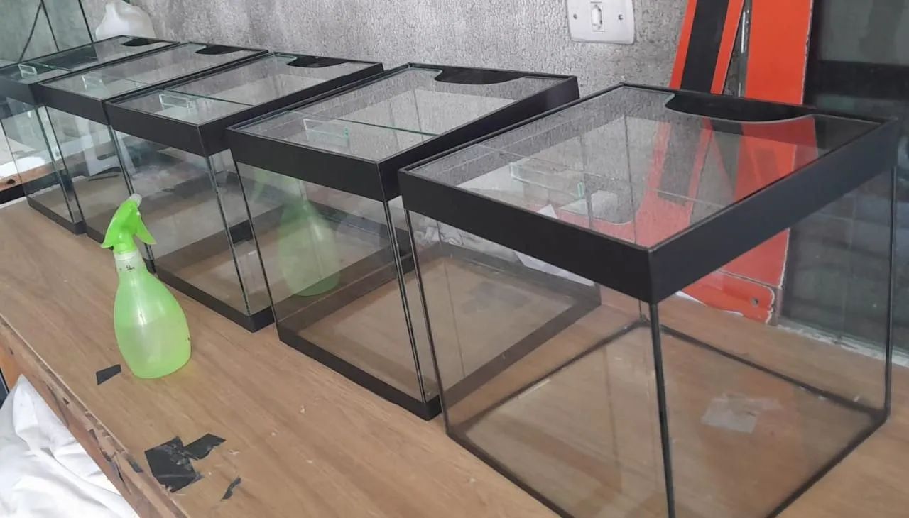 Aquário novo cubo 27 litros 30x30x30  - Foto 6