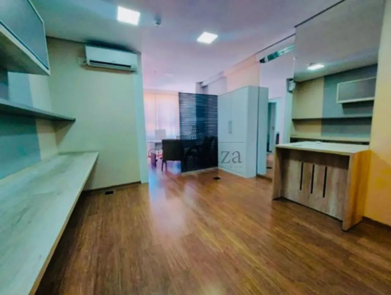 Oportunidade - Sala Comercial - Jacareí - Boulevard Jacareí Office Mall - 28m².