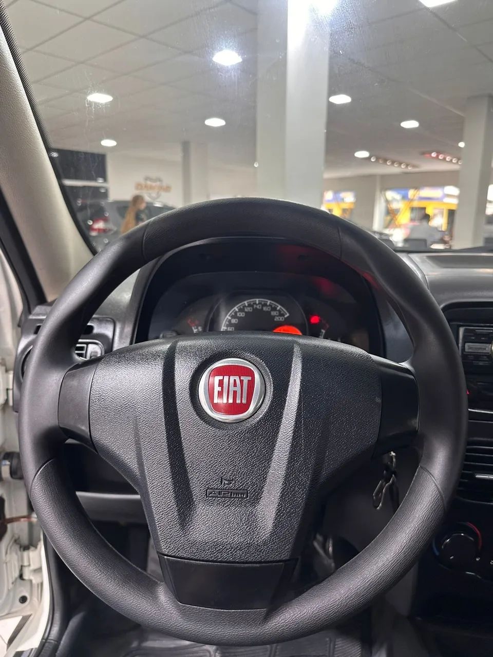 Fiat Strada Working Hard 1.4 Fire Flex 8V CD 2015 - Foto 12