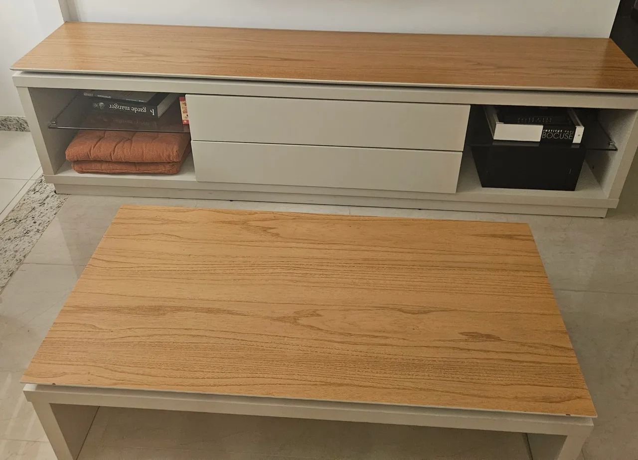 Vendo rack e mesa de centro