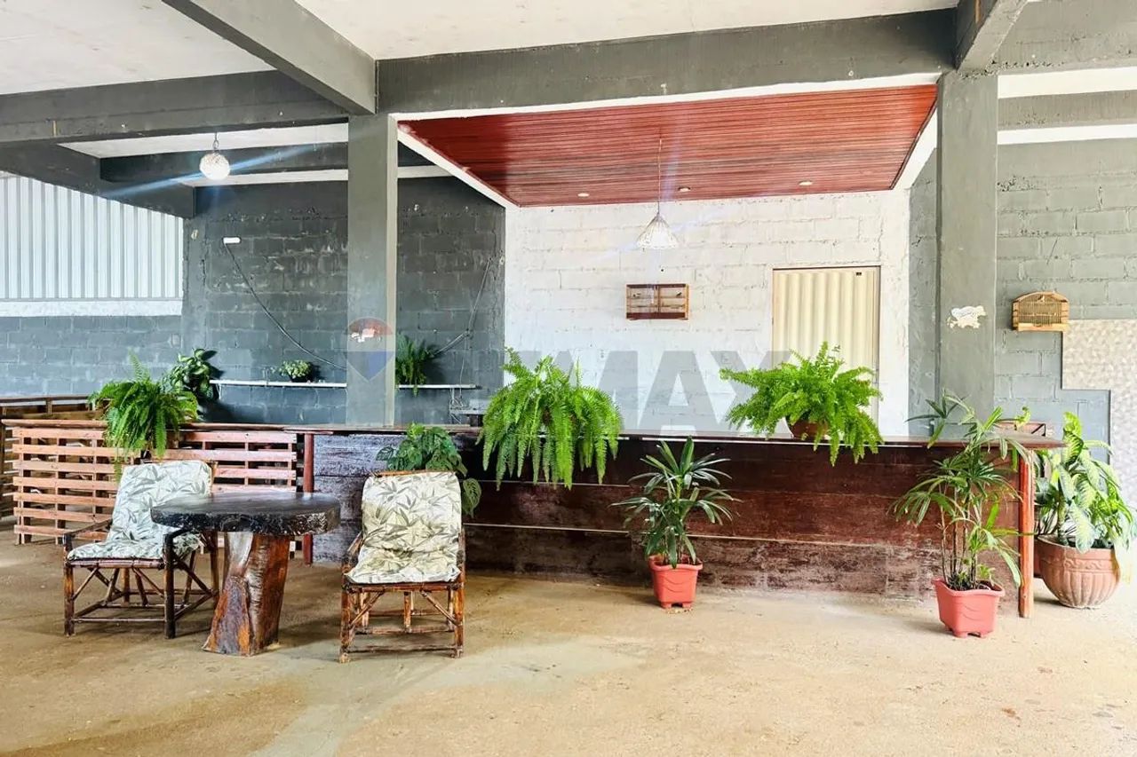 Imóvel Multifuncional com Galpão, Residência e Kitnets em Terreno de 1.700m² em Córrego da - Foto 4