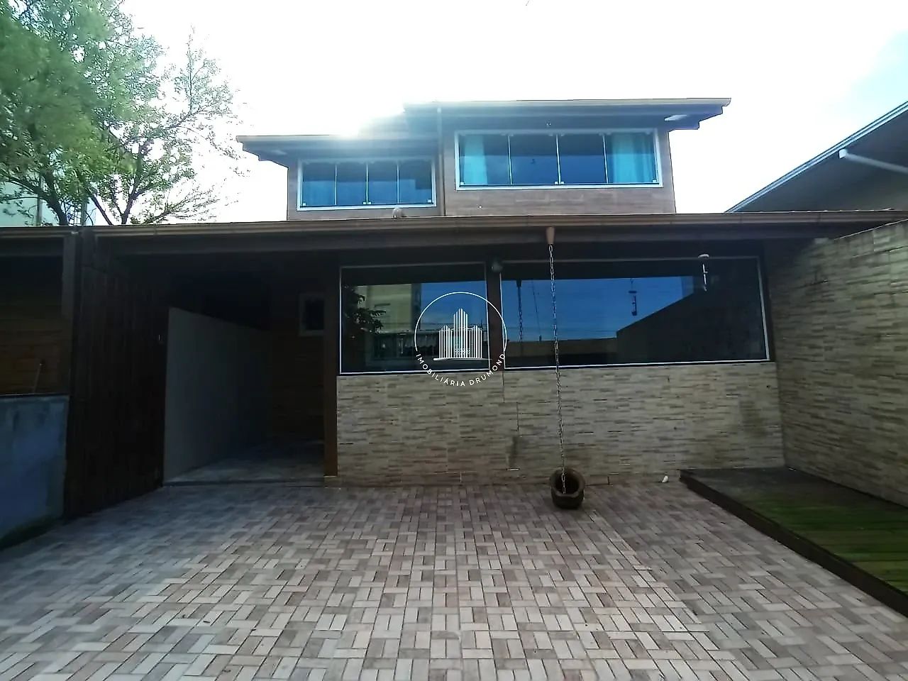 Casa e apartamento com 2 salas comerciais na Serraria - CEN