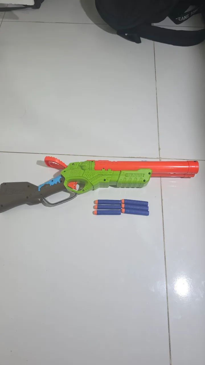 X-Shot Bug Attack Eliminator Original ZURU + 6 dardos - Ótimo Estado