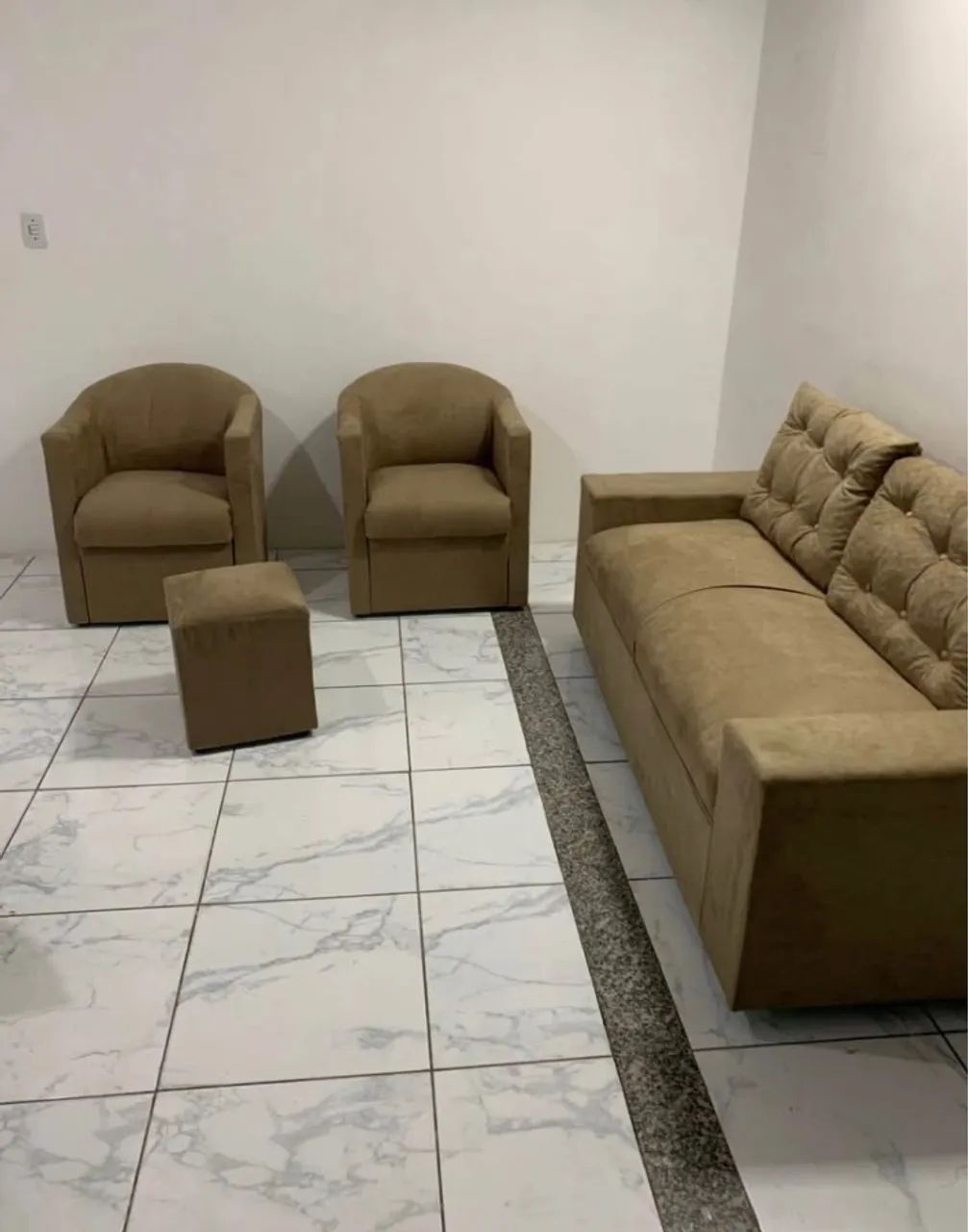 Conjunto Sofá 1.75+ 2 poltronas em U - Foto 3