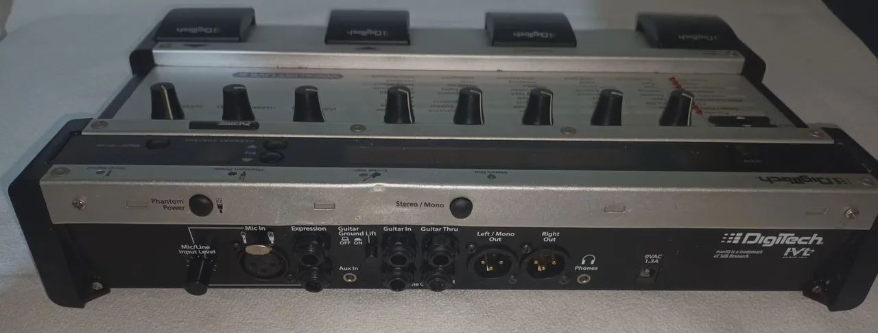 Vocalist Digitech live 4