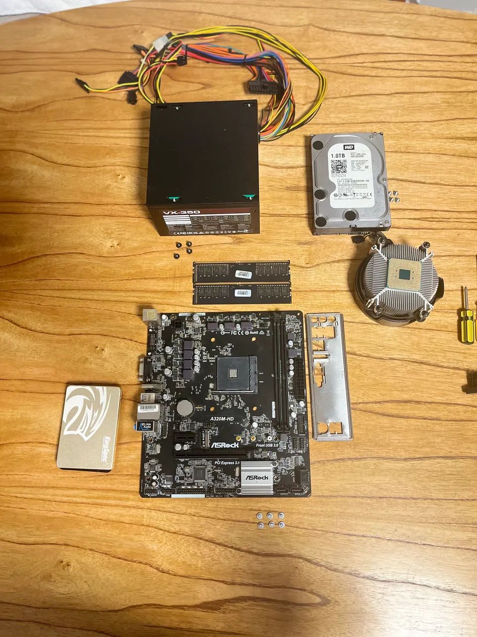 Processador AMD Ryzen 3 2200G AM4 com cooler - Foto 2