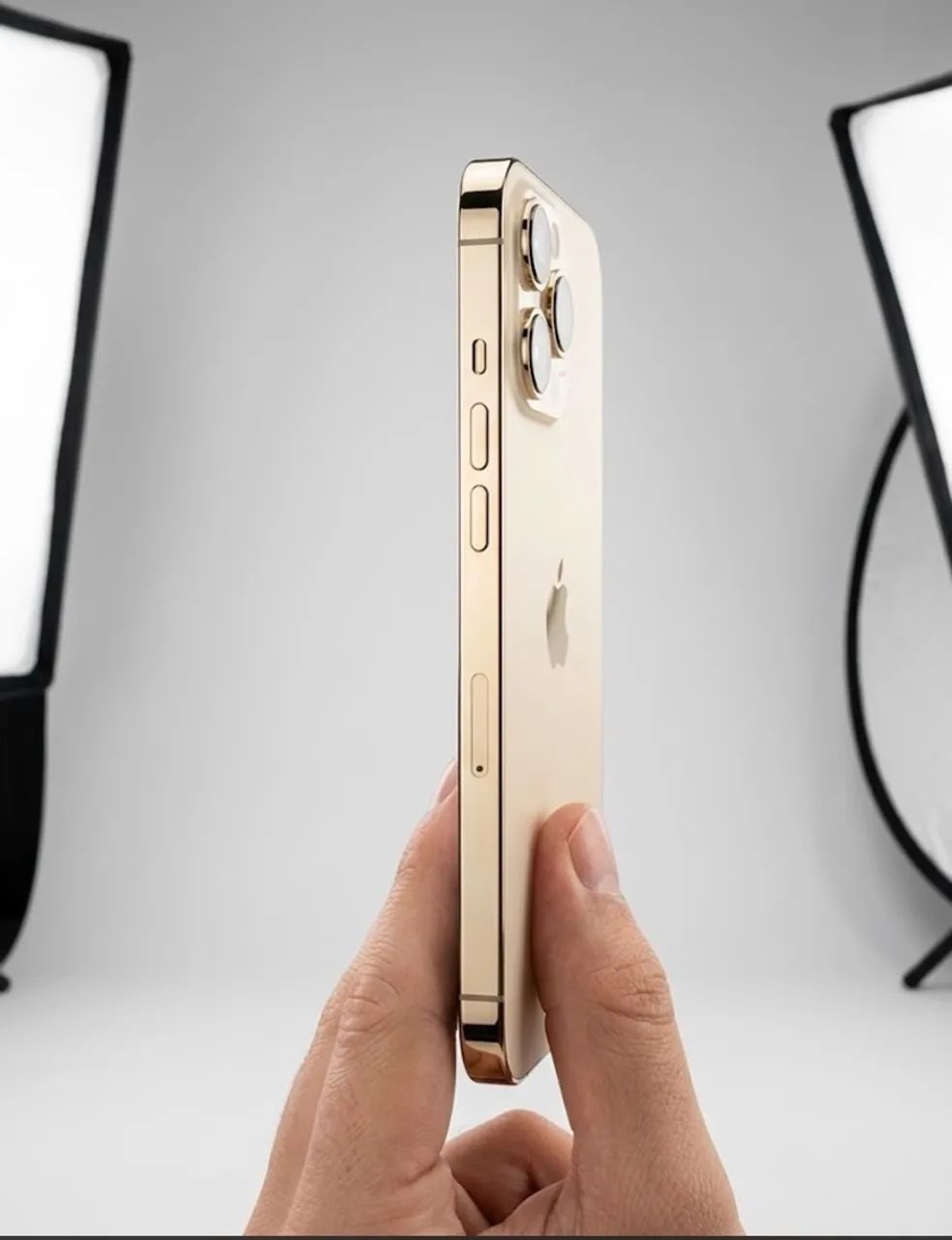 iPhone 16 pro Max - 256 GB - Dourado - Foto 4