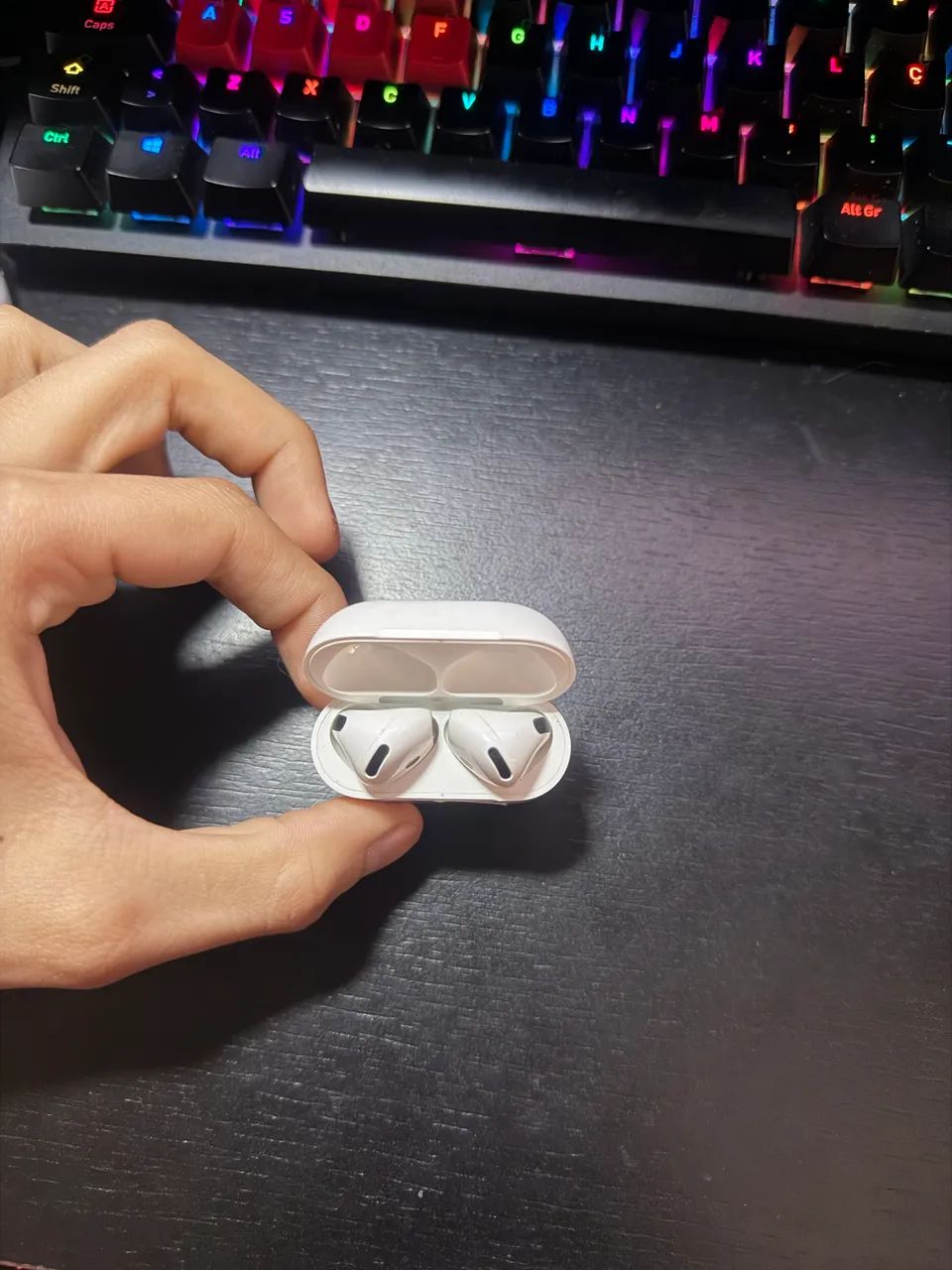 AirPods 4 com cancelamento de ruído  - Foto 3