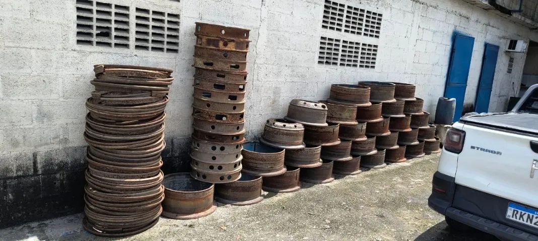 RODA COMPLETA PARA CARRETAS (ARO E SOBREARO) 