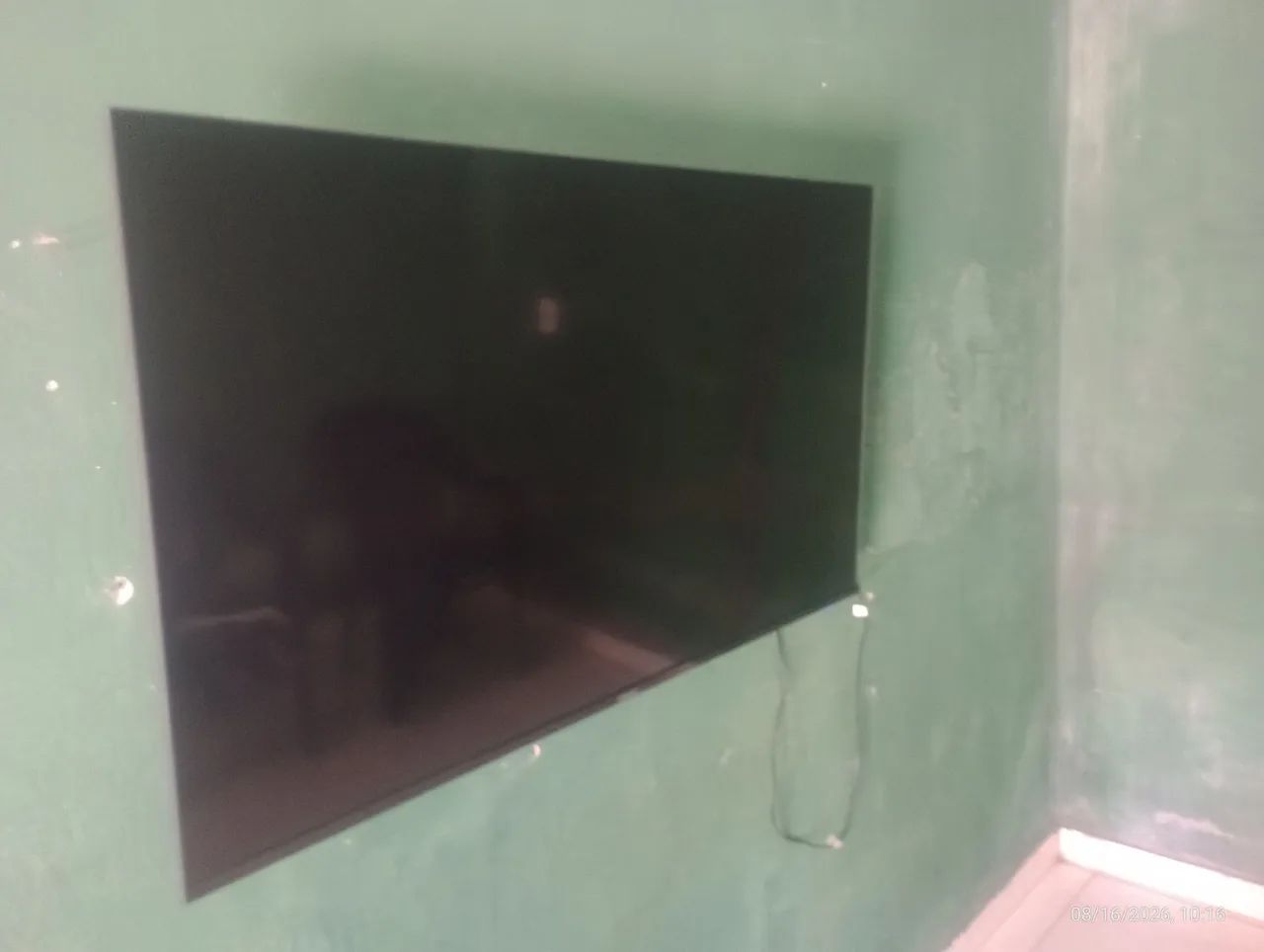 Vendo televisão aiwa Android  50 polegadas , obs: sem controle remoto. 1.100 reais. 