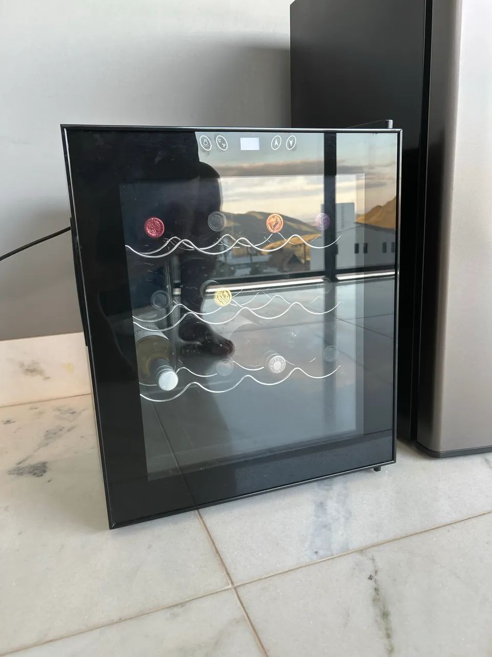 Adega de vinhos 16 garrafas  - Foto 4