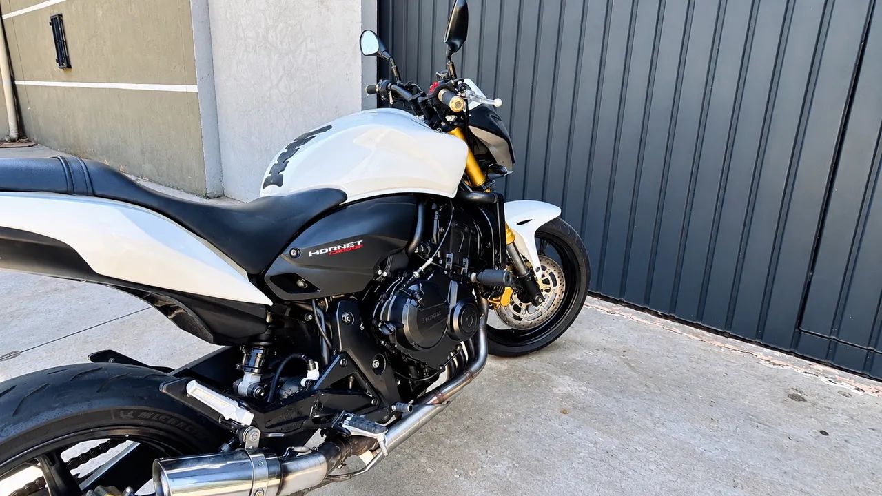 Hornet 600  - Foto 2