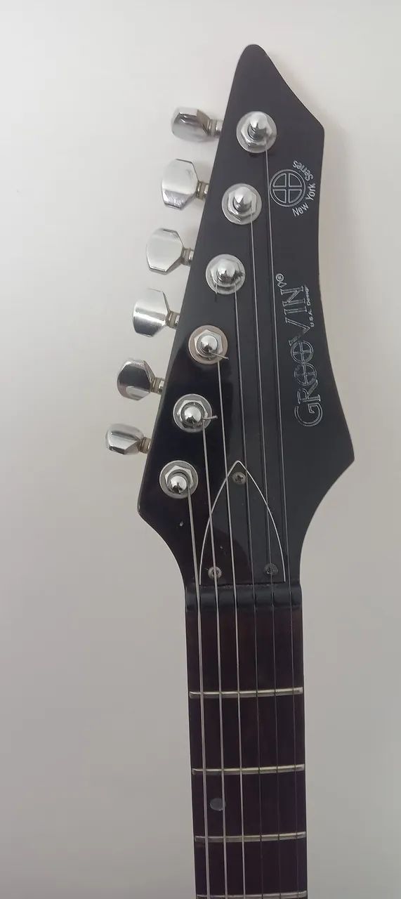 Guitarra Superstrato Goovin